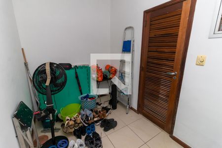 Apartamento à venda com 90m², 2 quartos e 1 vaga Apartamento à venda com 90m², 2 quartos e 1 vagaQuarto de Serviço