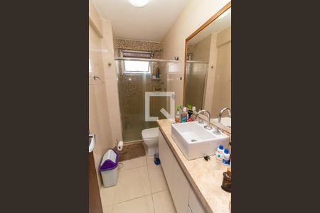 Apartamento à venda com 90m², 2 quartos e 1 vaga Apartamento à venda com 90m², 2 quartos e 1 vagaBanheiro