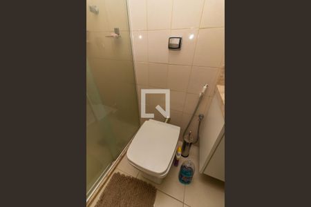 Apartamento à venda com 90m², 2 quartos e 1 vaga Apartamento à venda com 90m², 2 quartos e 1 vagaBanheiro