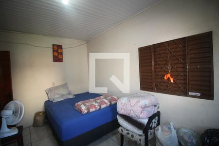 Quarto 2 Casa 1 de casa à venda com 5 quartos, 300m² em Guajuviras, Canoas
