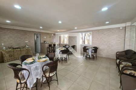 Apartamento à venda com 49m², 2 quartos e 1 vaga Apartamento à venda com 49m², 2 quartos e 1 vagaÁrea comum - Salão de festas