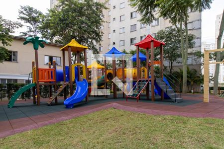 Apartamento para alugar com 45m², 2 quartos e 1 vaga Apartamento para alugar com 45m², 2 quartos e 1 vagaÁrea Comum - Playground