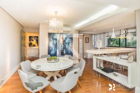 Apartamento à venda com 3 quartos, 142m² em Petrópolis, Porto Alegre