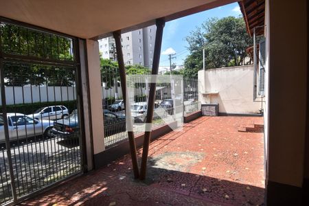 Casa à venda com 600m², 2 quartos e 3 vagasQuintal