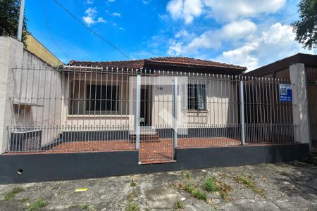 Casa à venda com 600m², 2 quartos e 3 vagasFachada