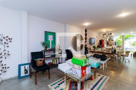 Casa à venda com 280m², 3 quartos e 3 vagasÁrea de Lazer