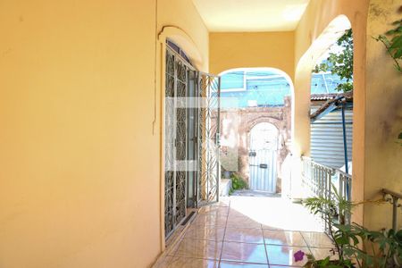 Casa à venda com 204m², 2 quartos e 3 vagas Casa à venda com 204m², 2 quartos e 3 vagasVaranda