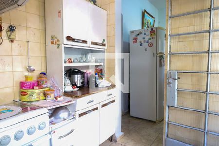 Casa à venda com 204m², 2 quartos e 3 vagas Casa à venda com 204m², 2 quartos e 3 vagasCozinha