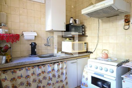 Casa à venda com 204m², 2 quartos e 3 vagas Casa à venda com 204m², 2 quartos e 3 vagasCozinha