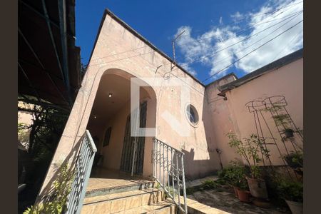 Casa à venda com 204m², 2 quartos e 3 vagas