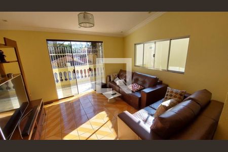 Casa à venda com 3 quartos, 147m² em Jardim Odete, São Paulo