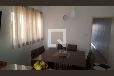 Casa à venda com 3 quartos, 200m² em Jardim Pinheiros, São Paulo