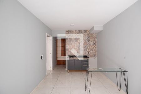 Sala e Cozinha de apartamento para alugar com 1 quarto, 45m² em Centro, Osasco