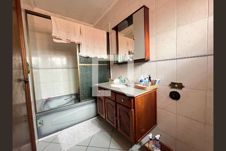 Casa à venda com 252m², 7 quartos e 3 vagas Casa à venda com 252m², 7 quartos e 3 vagasBanheiro da Suíte