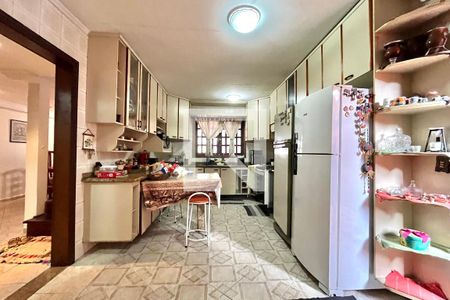 Cozinha de casa para alugar com 5 quartos, 252m² em Cidade Domitila, São Paulo