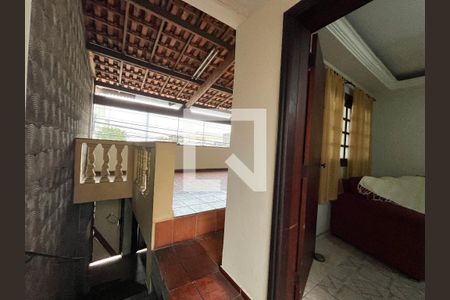 Casa à venda com 252m², 7 quartos e 3 vagas Casa à venda com 252m², 7 quartos e 3 vagasHall de entrada