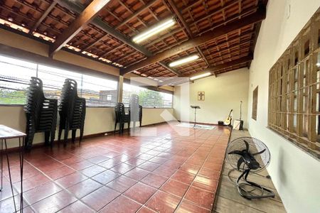 Salão de Festas de casa para alugar com 5 quartos, 252m² em Cidade Domitila, São Paulo