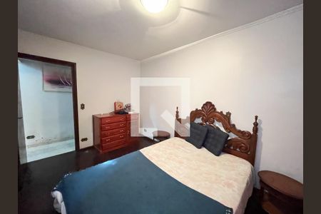 Casa à venda com 252m², 7 quartos e 3 vagas Casa à venda com 252m², 7 quartos e 3 vagasQuarto 4