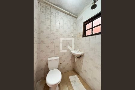 Casa à venda com 252m², 7 quartos e 3 vagas Casa à venda com 252m², 7 quartos e 3 vagasBanheiro de serviço