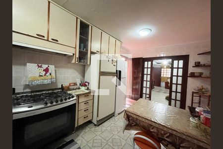 Casa à venda com 252m², 7 quartos e 3 vagas Casa à venda com 252m², 7 quartos e 3 vagasCozinha