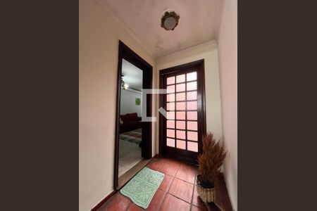 Casa à venda com 252m², 7 quartos e 3 vagas Casa à venda com 252m², 7 quartos e 3 vagasHall de entrada