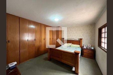 Casa à venda com 252m², 7 quartos e 3 vagas Casa à venda com 252m², 7 quartos e 3 vagasSuite