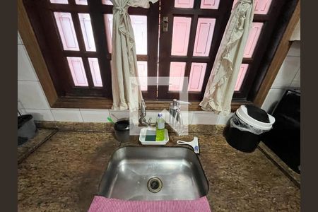 Casa à venda com 252m², 7 quartos e 3 vagas Casa à venda com 252m², 7 quartos e 3 vagasCozinha