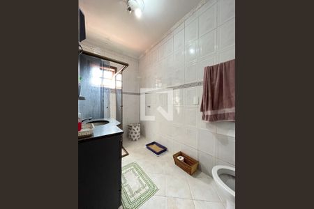 Casa à venda com 252m², 7 quartos e 3 vagas Casa à venda com 252m², 7 quartos e 3 vagasBanheiro 2