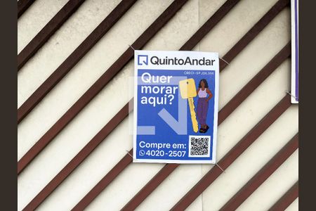 Casa à venda com 252m², 7 quartos e 3 vagas Casa à venda com 252m², 7 quartos e 3 vagasPlaquinha