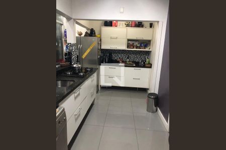 Apartamento à venda com 3 quartos, 73m² em São João, Porto Alegre