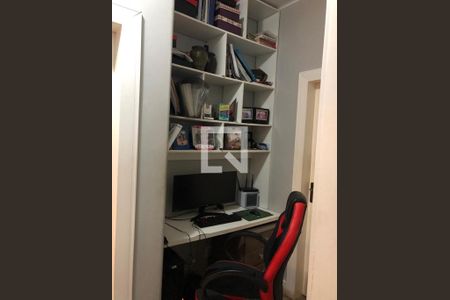 Apartamento à venda com 3 quartos, 73m² em São João, Porto Alegre