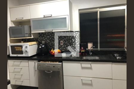 Apartamento à venda com 3 quartos, 73m² em São João, Porto Alegre