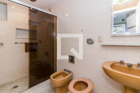 Casa à venda com 278m², 4 quartos e 4 vagas