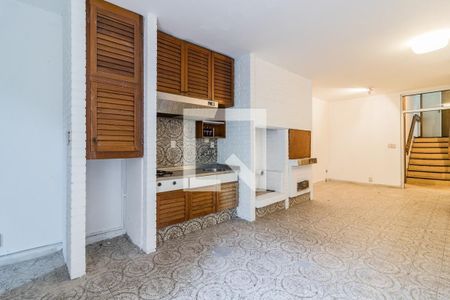Casa à venda com 278m², 4 quartos e 4 vagas