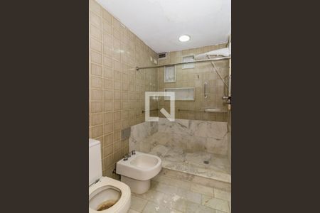 Casa à venda com 278m², 4 quartos e 4 vagas