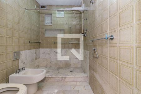 Casa à venda com 278m², 4 quartos e 4 vagas