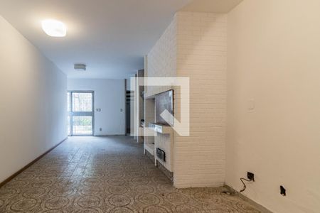 Casa à venda com 278m², 4 quartos e 4 vagas