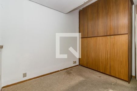 Casa à venda com 278m², 4 quartos e 4 vagas