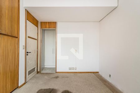 Casa à venda com 278m², 4 quartos e 4 vagas