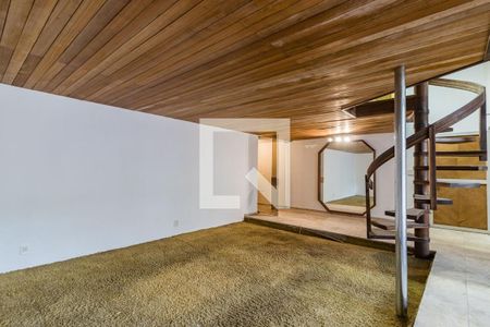 Casa à venda com 278m², 4 quartos e 4 vagas