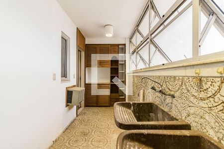 Casa à venda com 278m², 4 quartos e 4 vagas