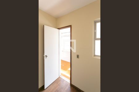 Apartamento à venda com 133m², 3 quartos e 1 vaga Apartamento à venda com 133m², 3 quartos e 1 vagaQuarto de Serviço