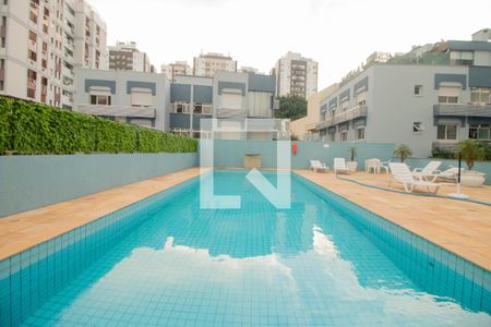 Apartamento à venda com 74m², 2 quartos e 2 vagasÁrea Comum - Piscina
