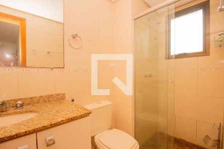 Apartamento à venda com 74m², 2 quartos e 2 vagasBanheiro da Suíte