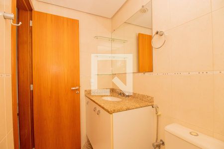Apartamento à venda com 74m², 2 quartos e 2 vagasBanheiro da Suíte