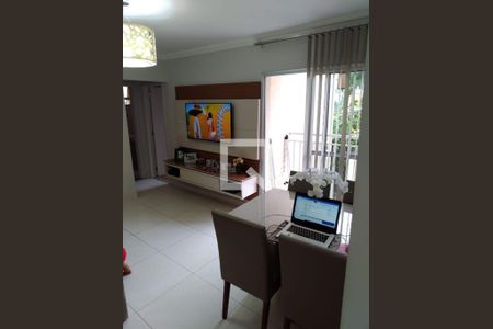Apartamento à venda com 2 quartos, 5700m² em João Pinheiro, Belo Horizonte