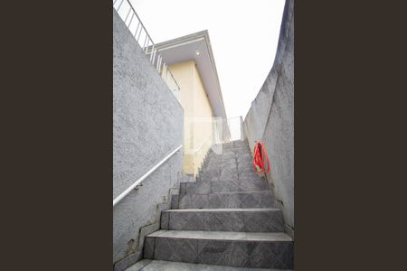 Casa à venda com 320m², 5 quartos e 1 vagaEscada