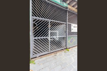 Casa à venda com 50m², 1 quarto e 1 vaga Casa à venda com 50m², 1 quarto e 1 vagaFachada