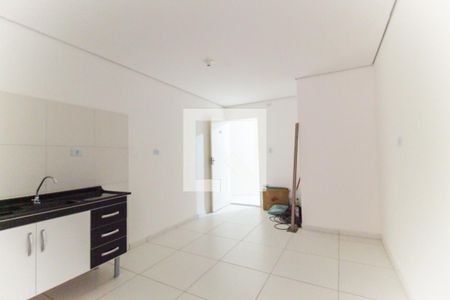 Sala/Cozinha de apartamento à venda com 1 quarto, 42m² em Vila Carmosina, São Paulo