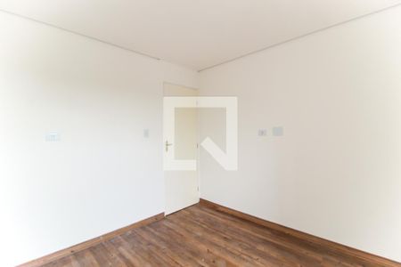 Quarto de apartamento à venda com 1 quarto, 42m² em Vila Carmosina, São Paulo
